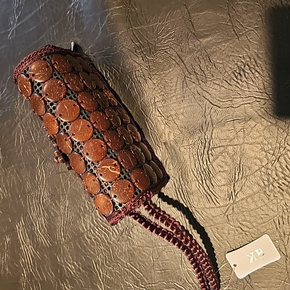 Beaded Shells Floral Clutch - Picture 5 of 7